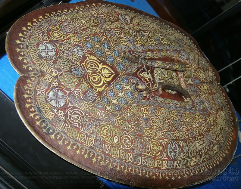 Адагра (кожаный щит) конец 15го века - внутрення сторона