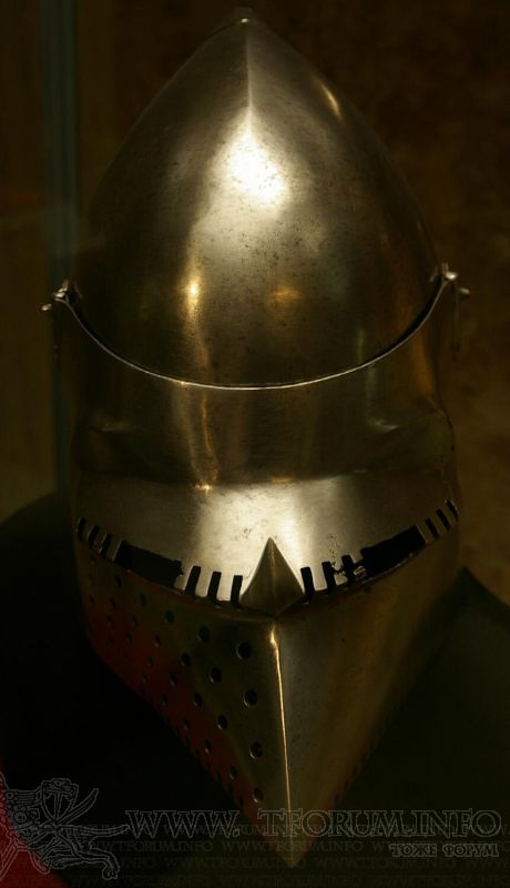 Бацинет с забралом, около 1410