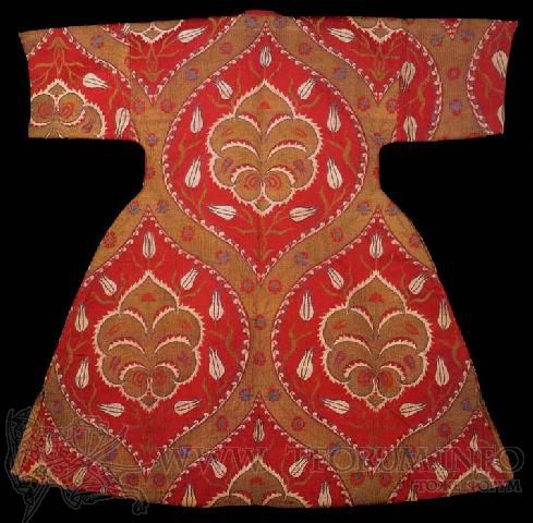 Caftan with short sleeves (back) from The tomb Of Ahmet I. End Of The 16th century.