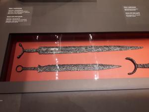 sword001.jpg