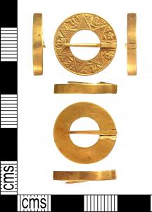 A complete Medieval gold annular brooch (1400-1500).JPG